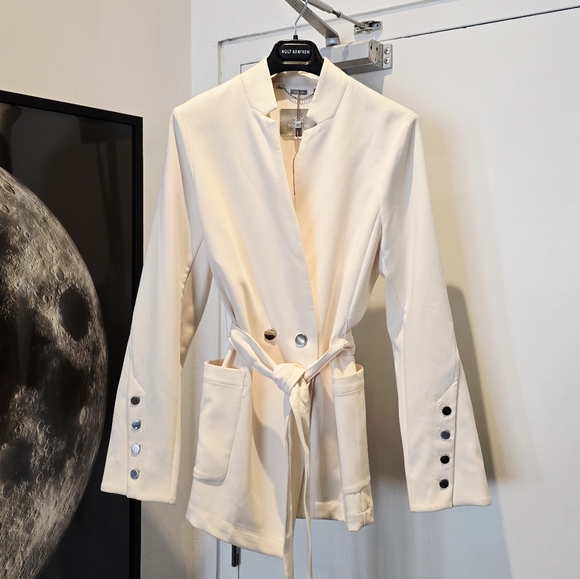 Soia & Kyo Jackets & Blazers - *NEW* Soia & Kyo ✨️Cream Trench Coat